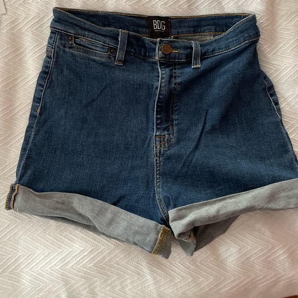 BDG Urban Outfitters pin up high rise jean shorts - Picture 3 of 6